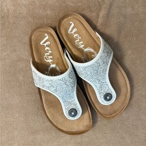 Very G Women's Floral White and Tan Sandals